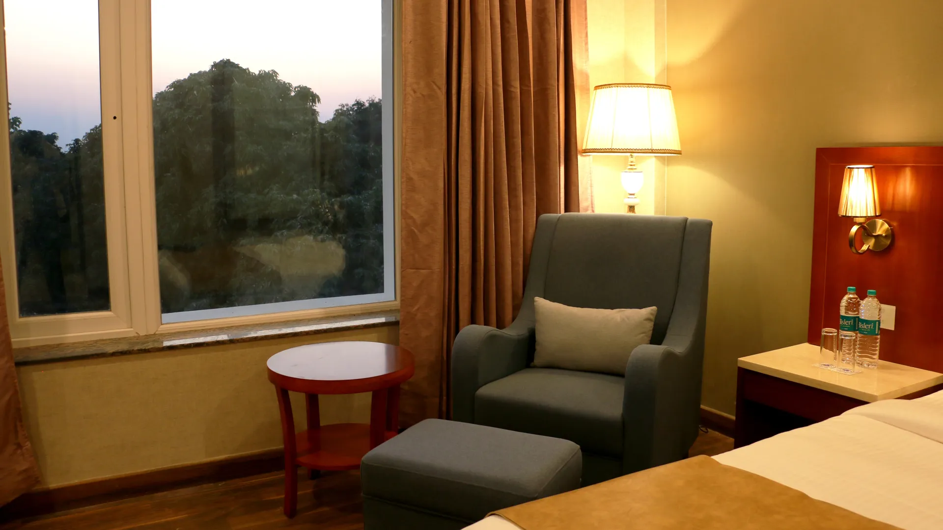 Tiaraa Hotels & Resorts Room