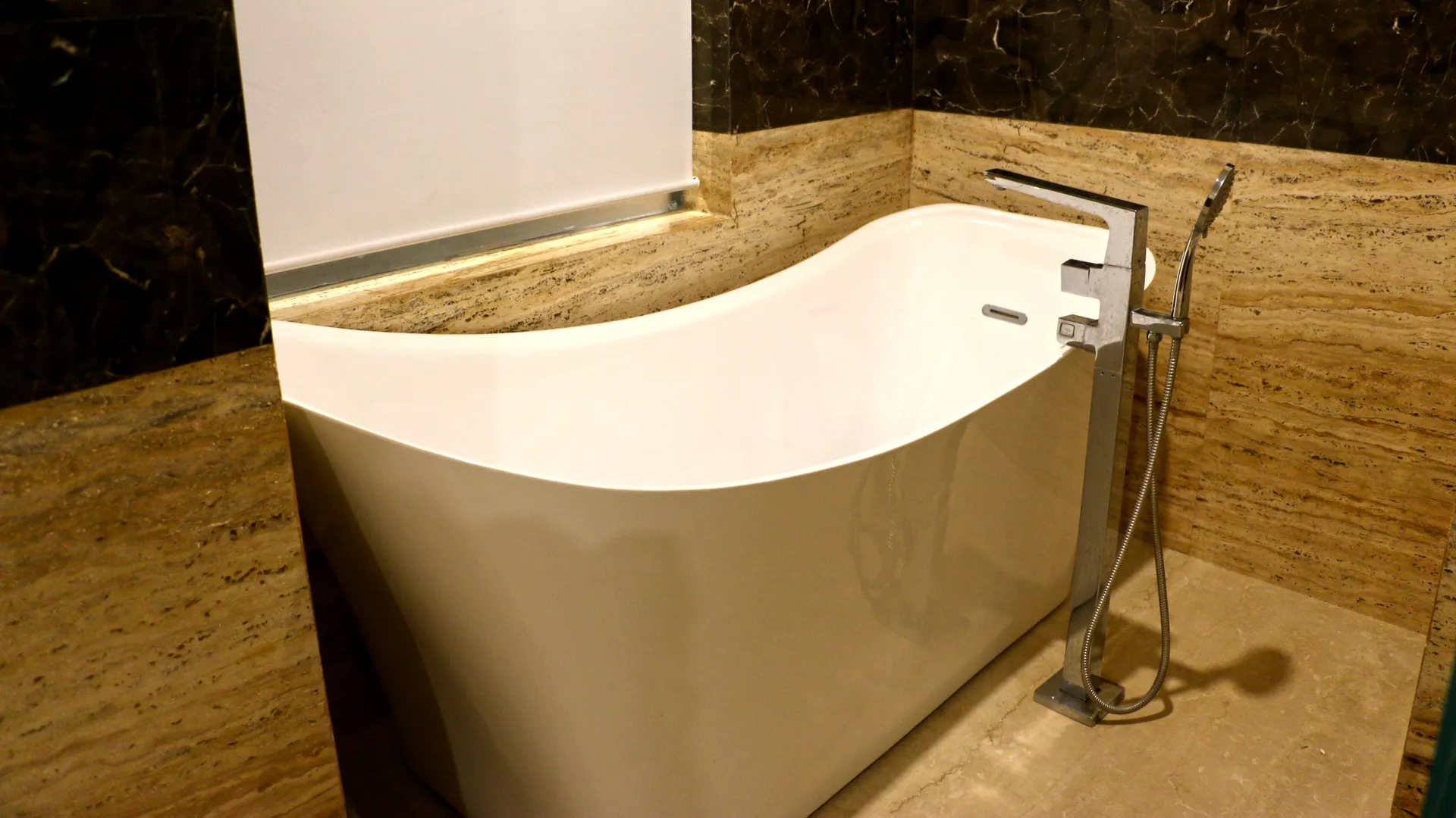 Tiaraa Hotels & Resorts Room