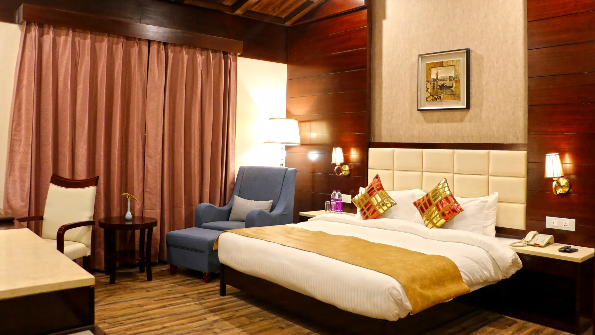 Tiaraa Hotels & Resorts Room