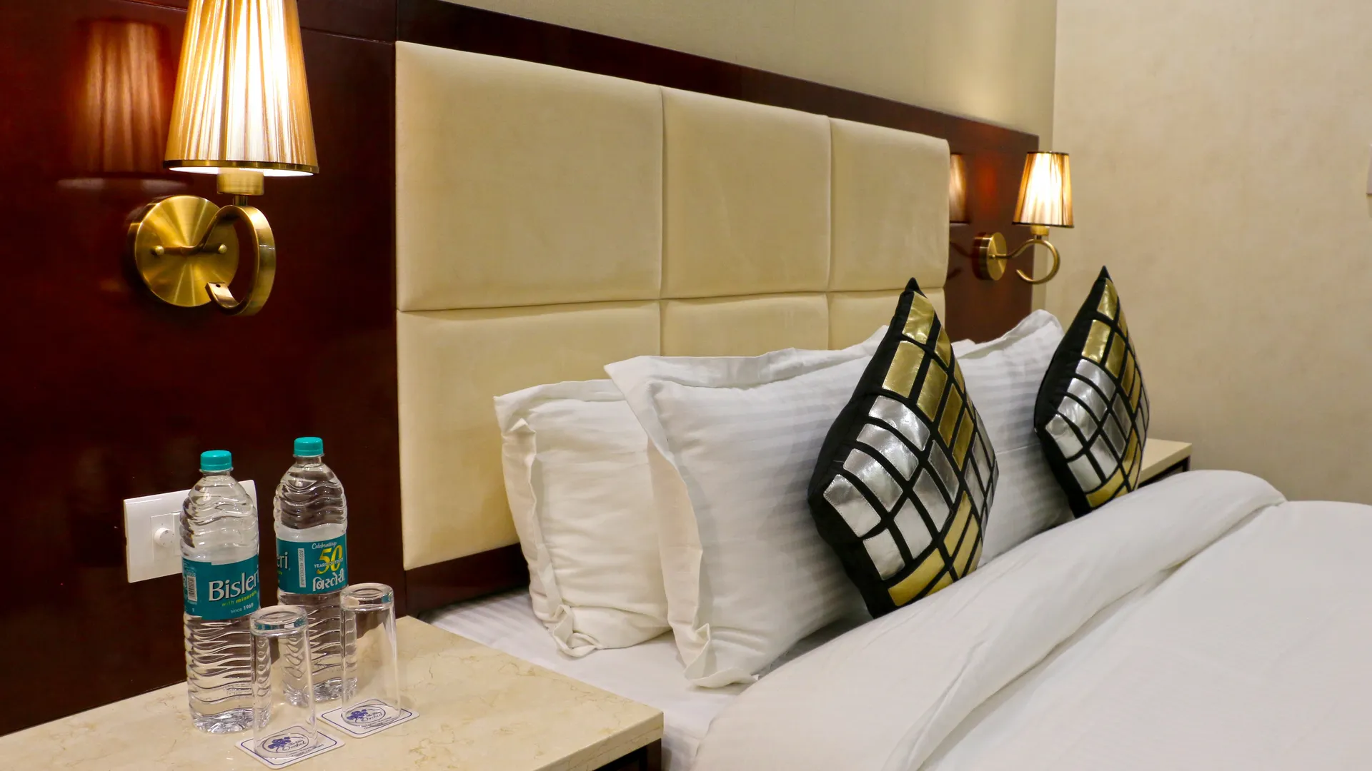 Tiaraa Hotels & Resorts Room