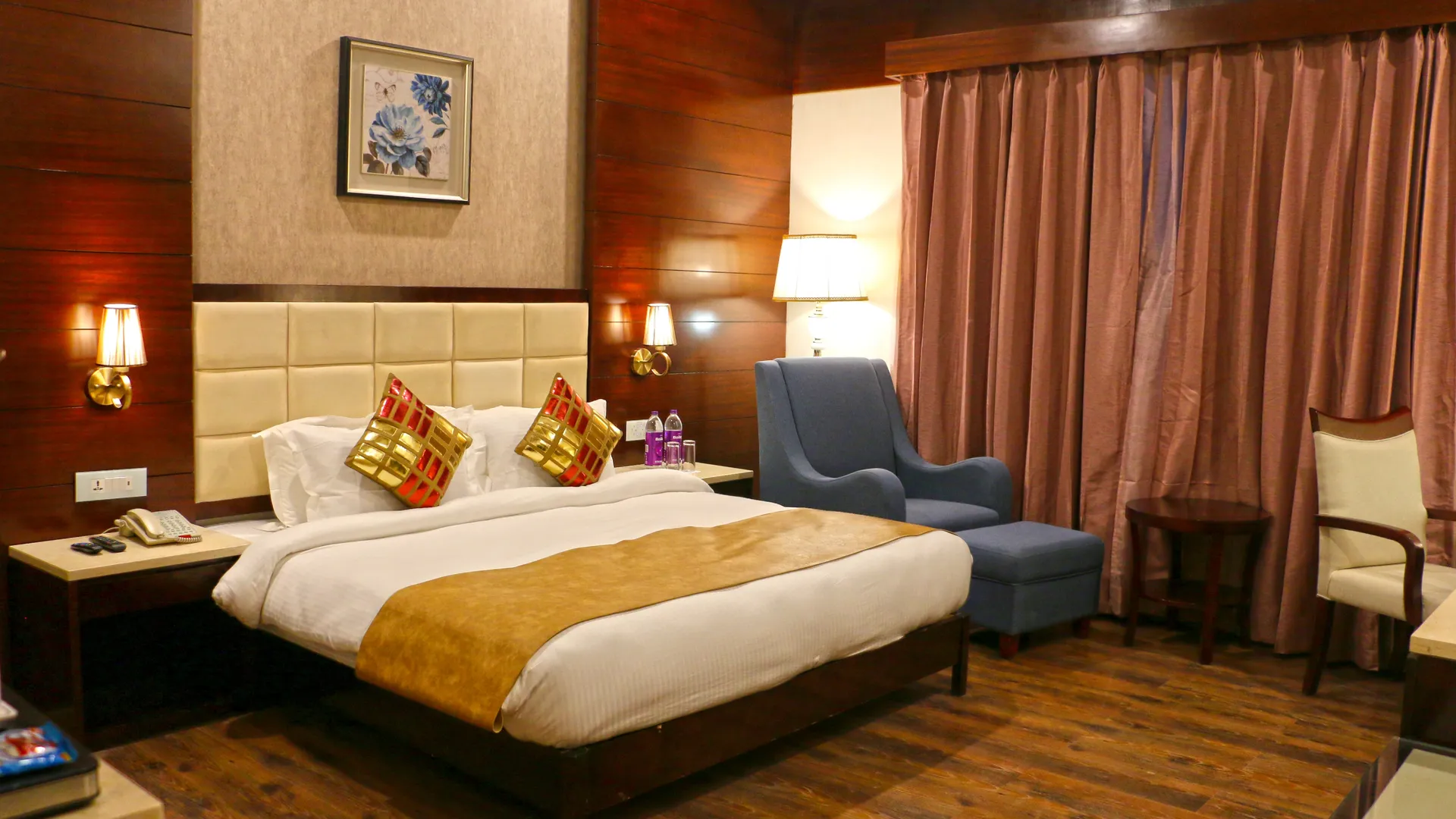 Tiaraa Hotels & Resorts Room