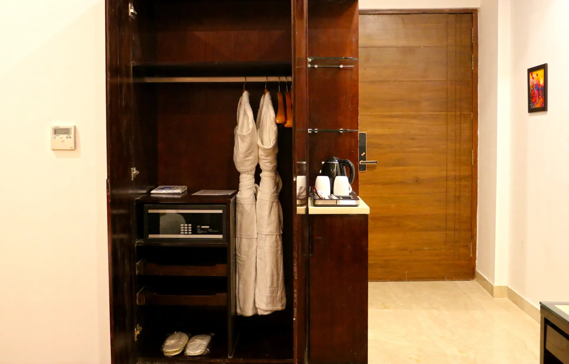 Tiaraa Hotels & Resorts Room