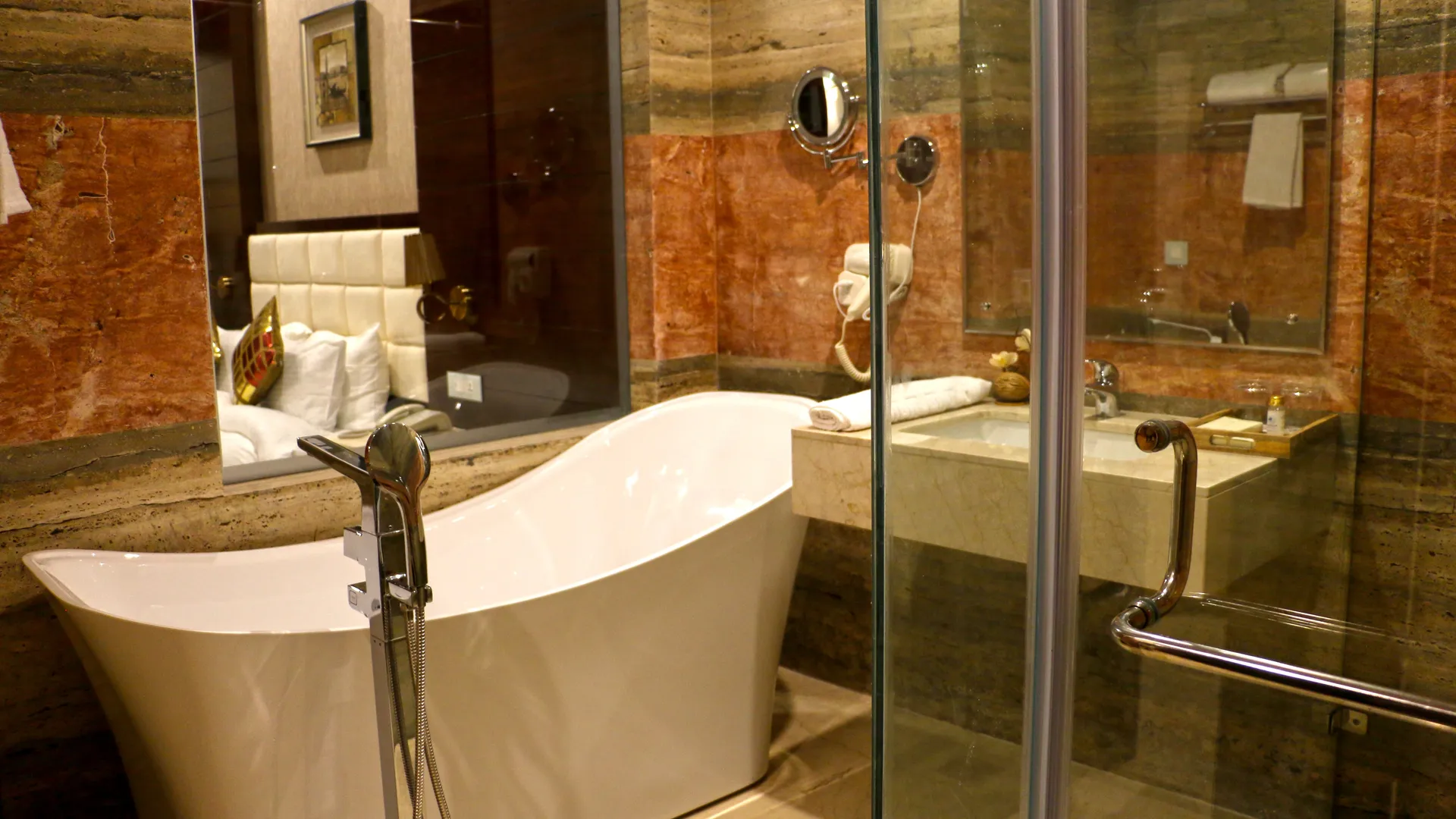 Tiaraa Hotels & Resorts Room