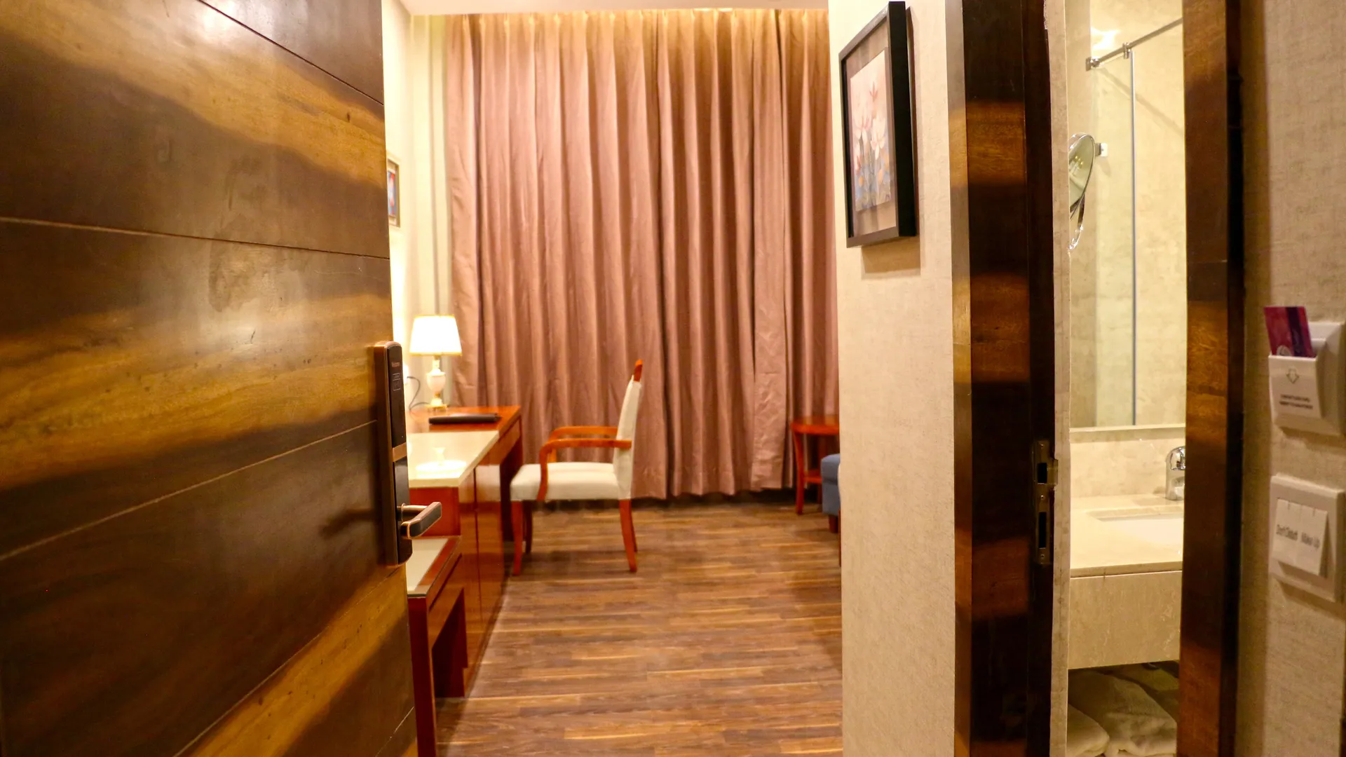 Tiaraa Hotels & Resorts Room