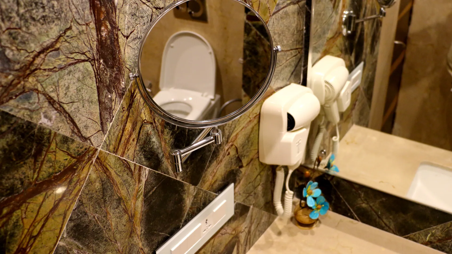 Tiaraa Hotels & Resorts Room