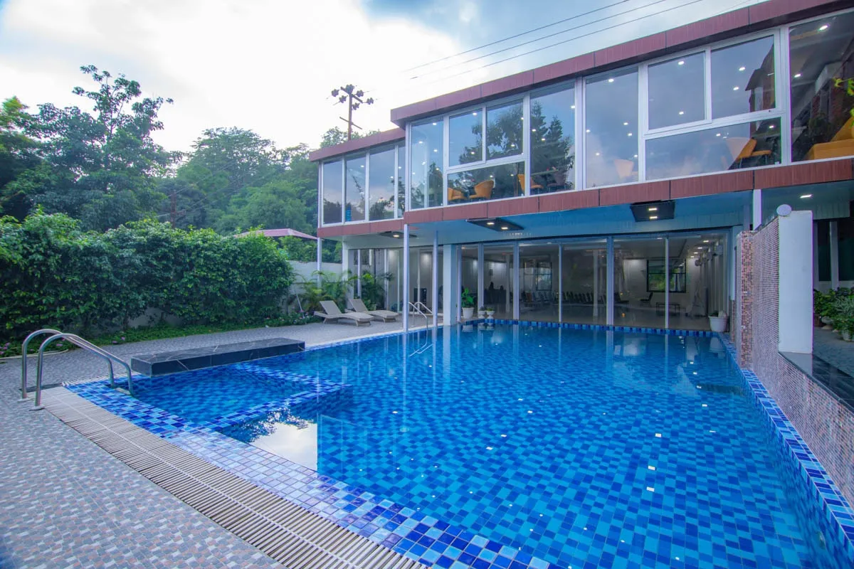 Wildlife Stays By Corbett Treff Swimming Pool