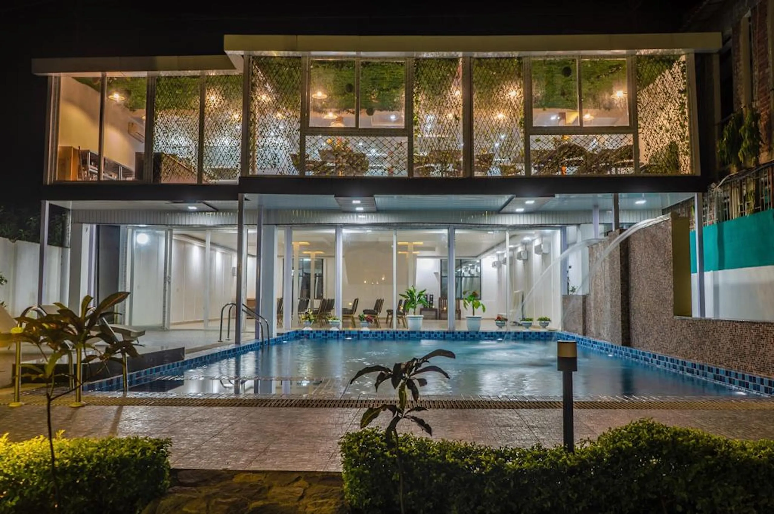 Wildlife Stays By Corbett Treff Swimming Pool