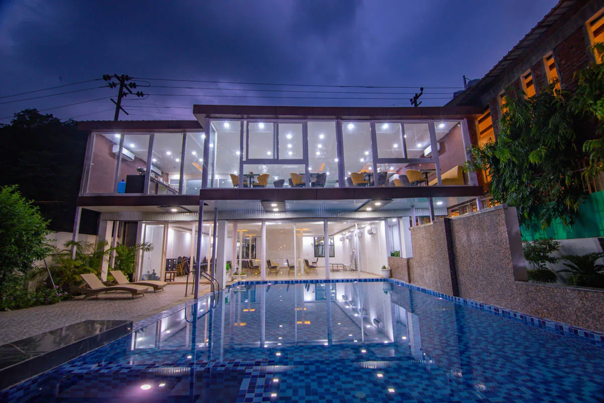 Wildlife Stays By Corbett Treff Swimming Pool
