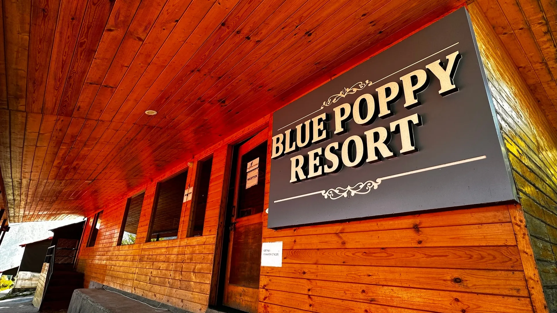 Blue Poppy Resort Auli - Near Auli Chairlift Facade