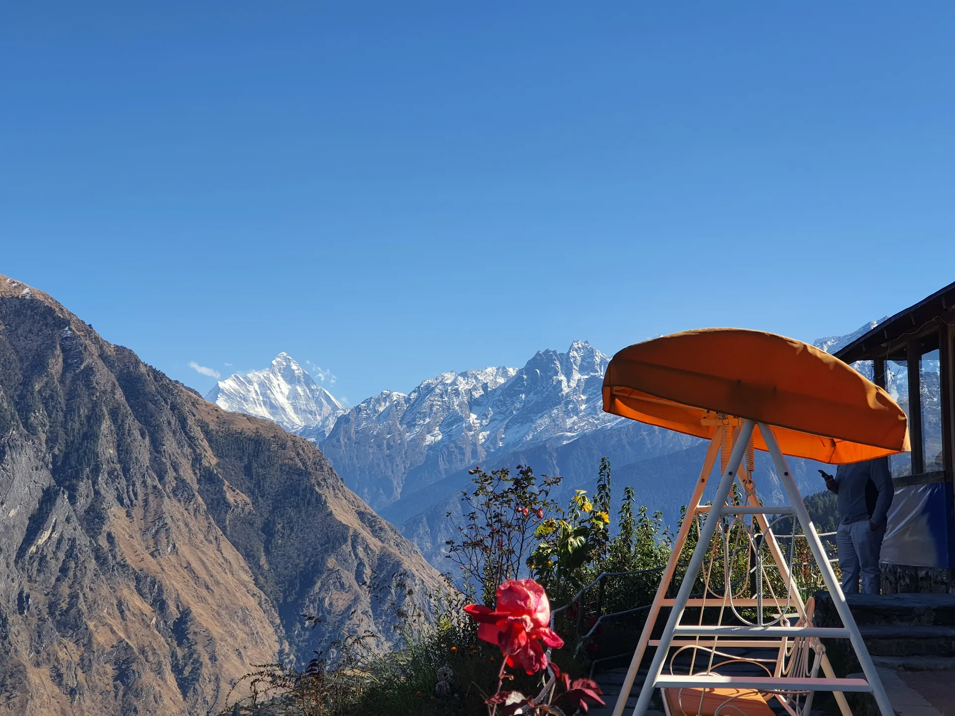 Blue Poppy Resort Auli - Near Auli Chairlift Garden