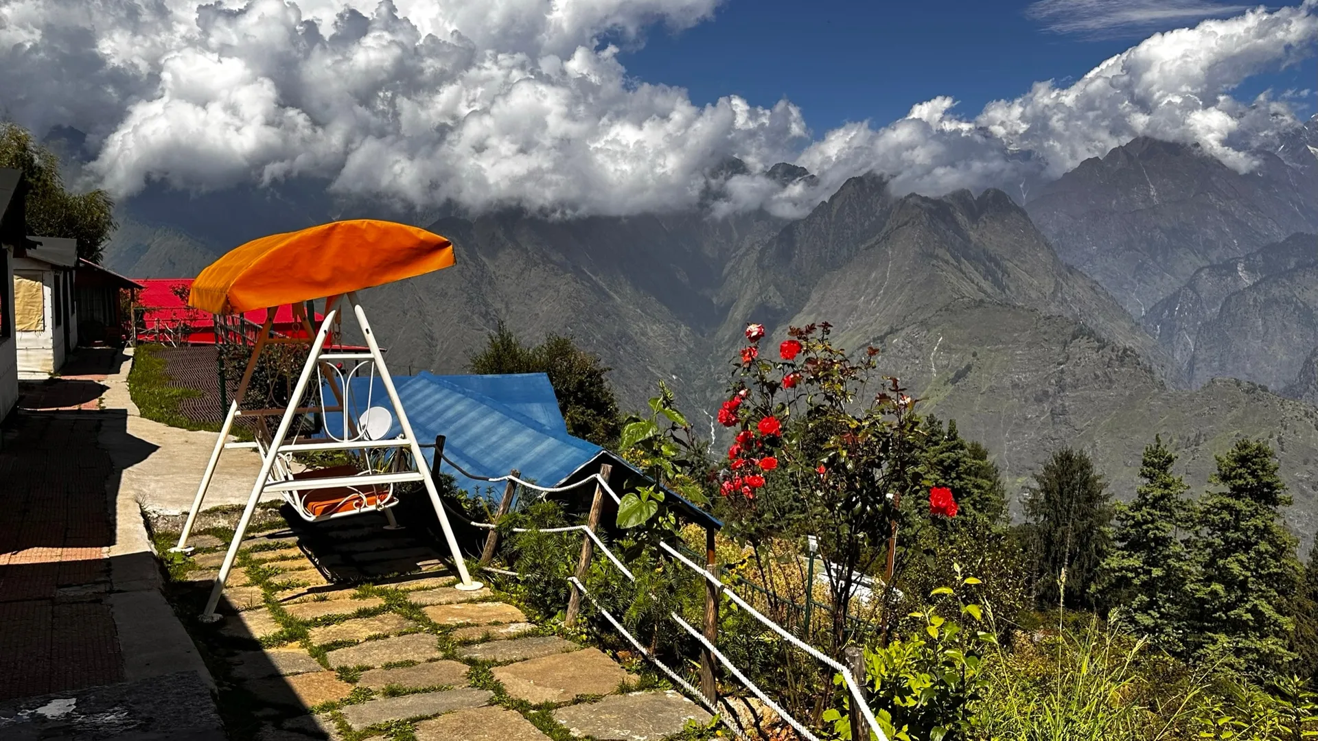 Blue Poppy Resort Auli - Near Auli Chairlift Outdoors