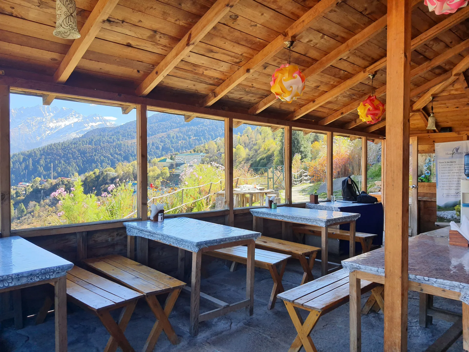 Blue Poppy Resort Auli - Near Auli Chairlift Restaurant