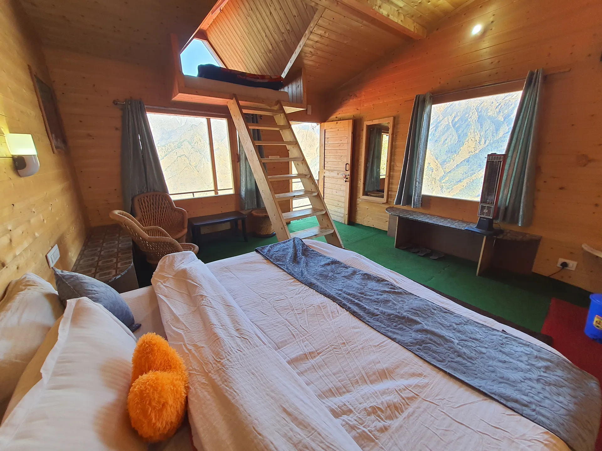 Blue Poppy Resort Auli - Near Auli Chairlift Room