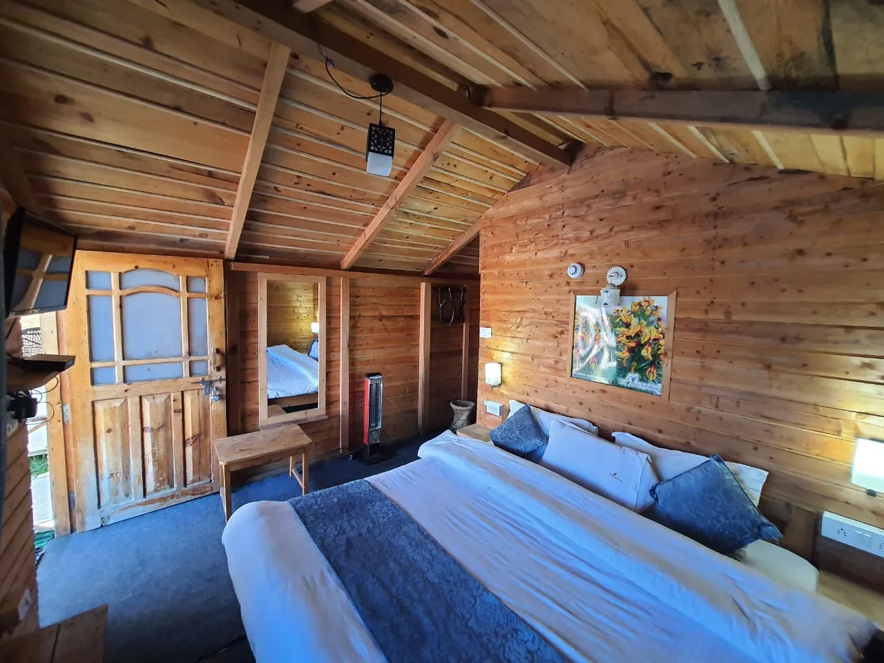 Blue Poppy Resort Auli - Near Auli Chairlift Room