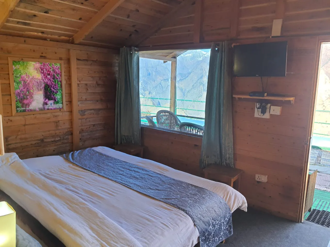 Blue Poppy Resort Auli - Near Auli Chairlift Room