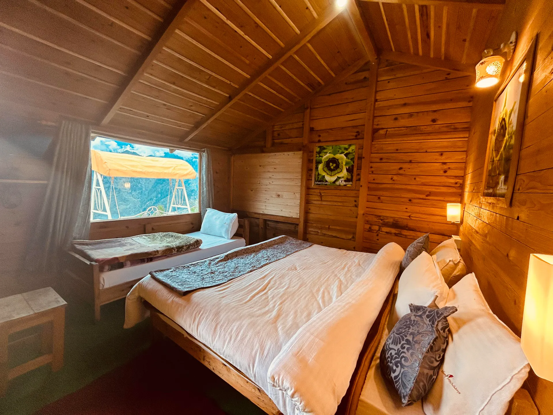 Blue Poppy Resort Auli - Near Auli Chairlift Room