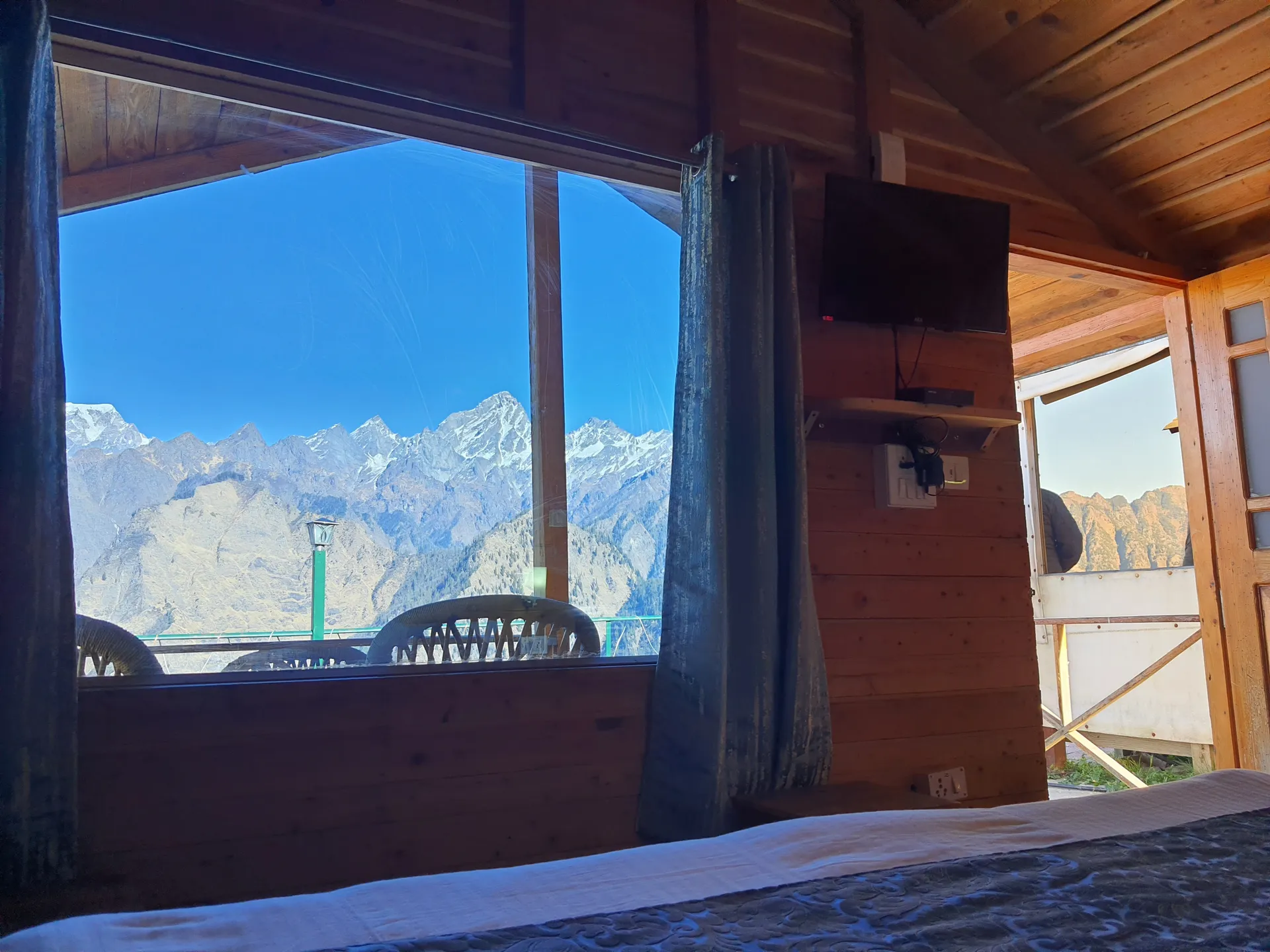 Blue Poppy Resort Auli - Near Auli Chairlift Room