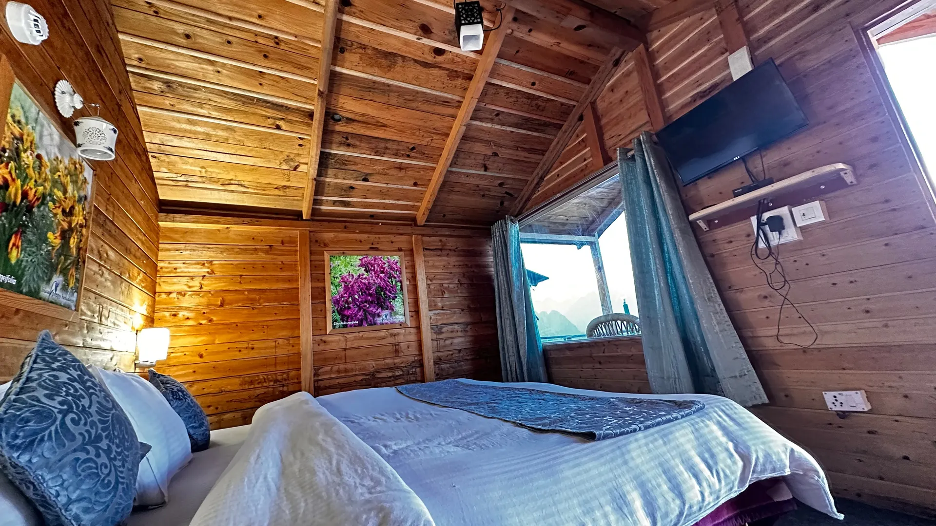 Blue Poppy Resort Auli - Near Auli Chairlift Room