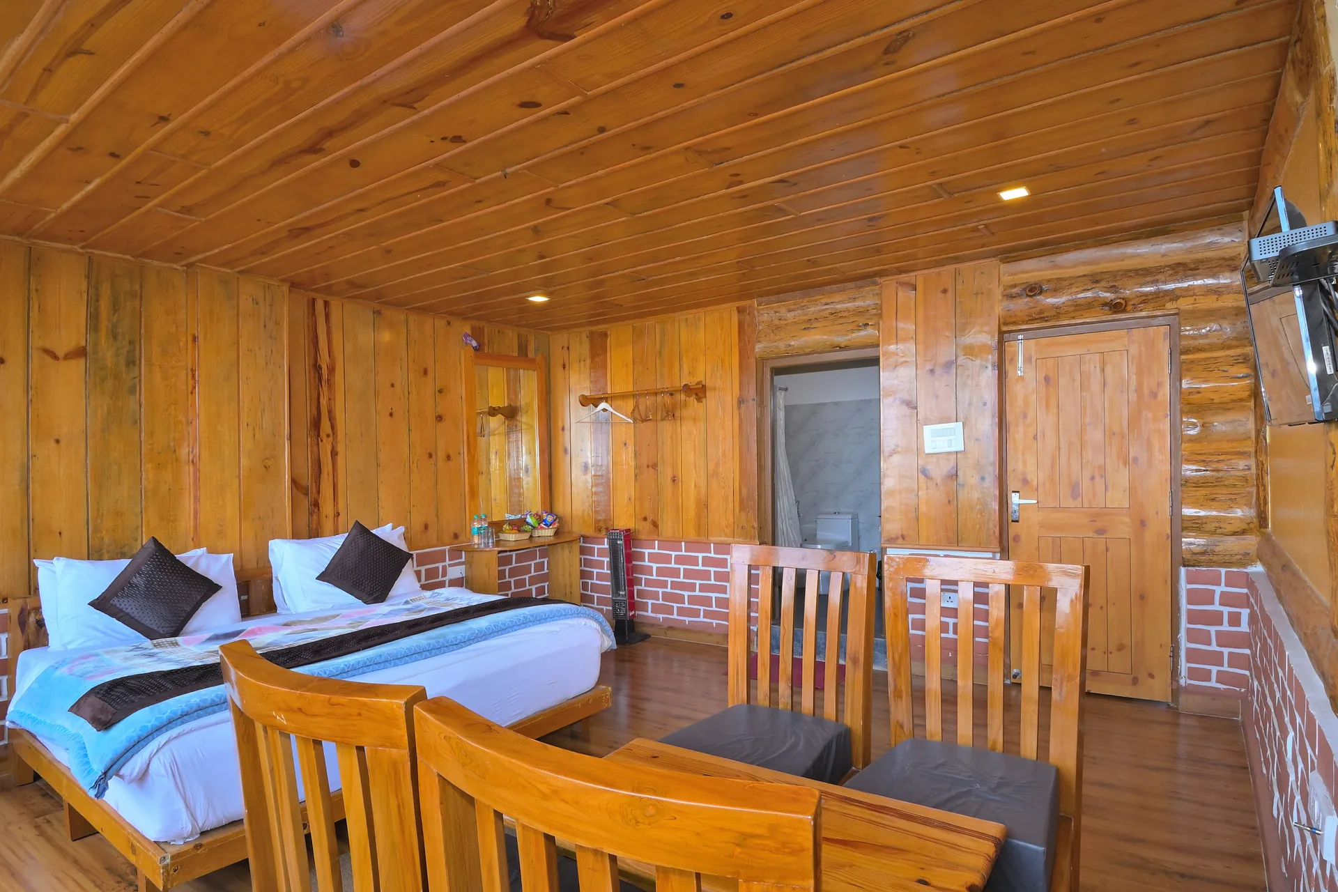 Hotel LA Riqueza Kanatal Common Area