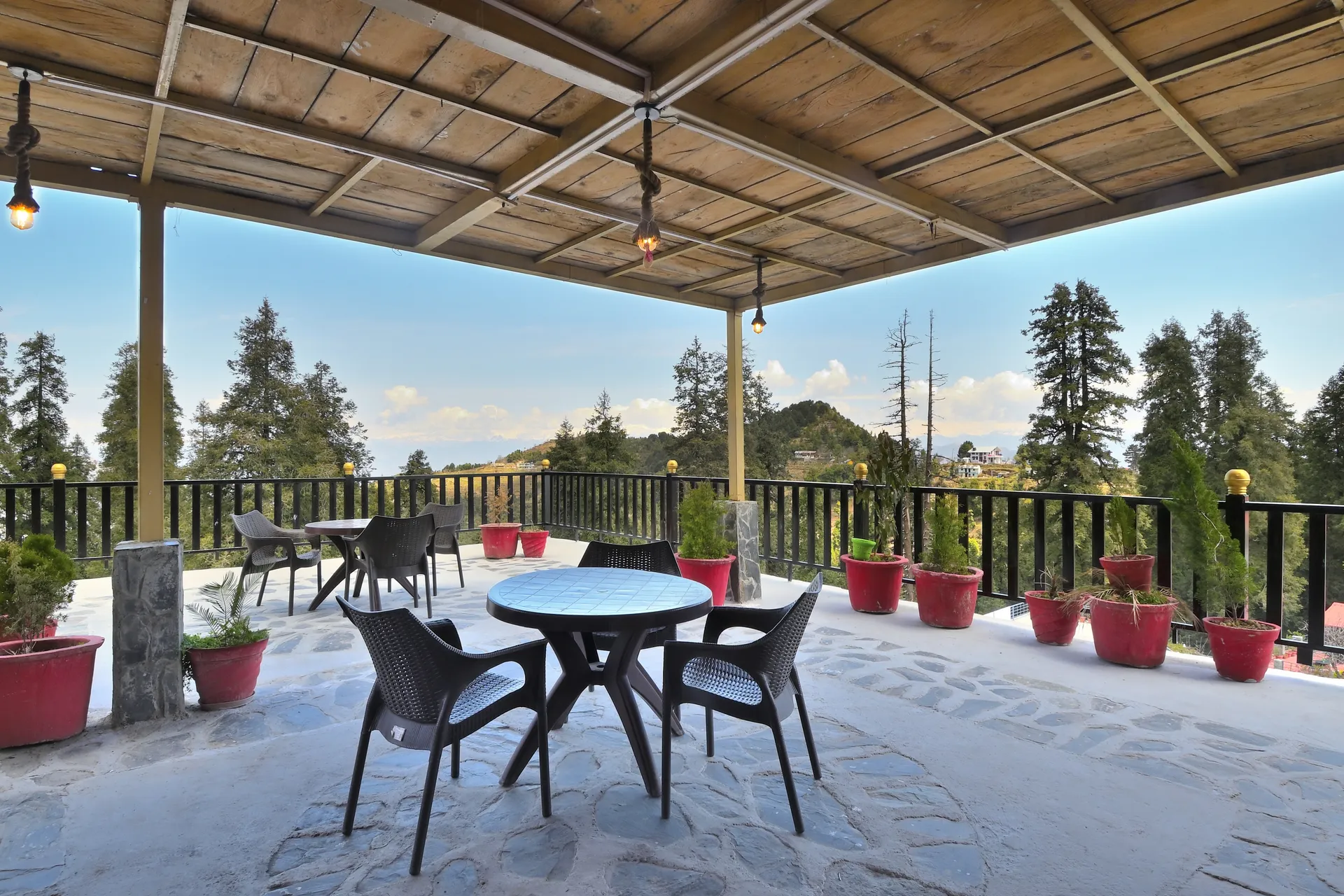 Hotel LA Riqueza Kanatal Restaurant