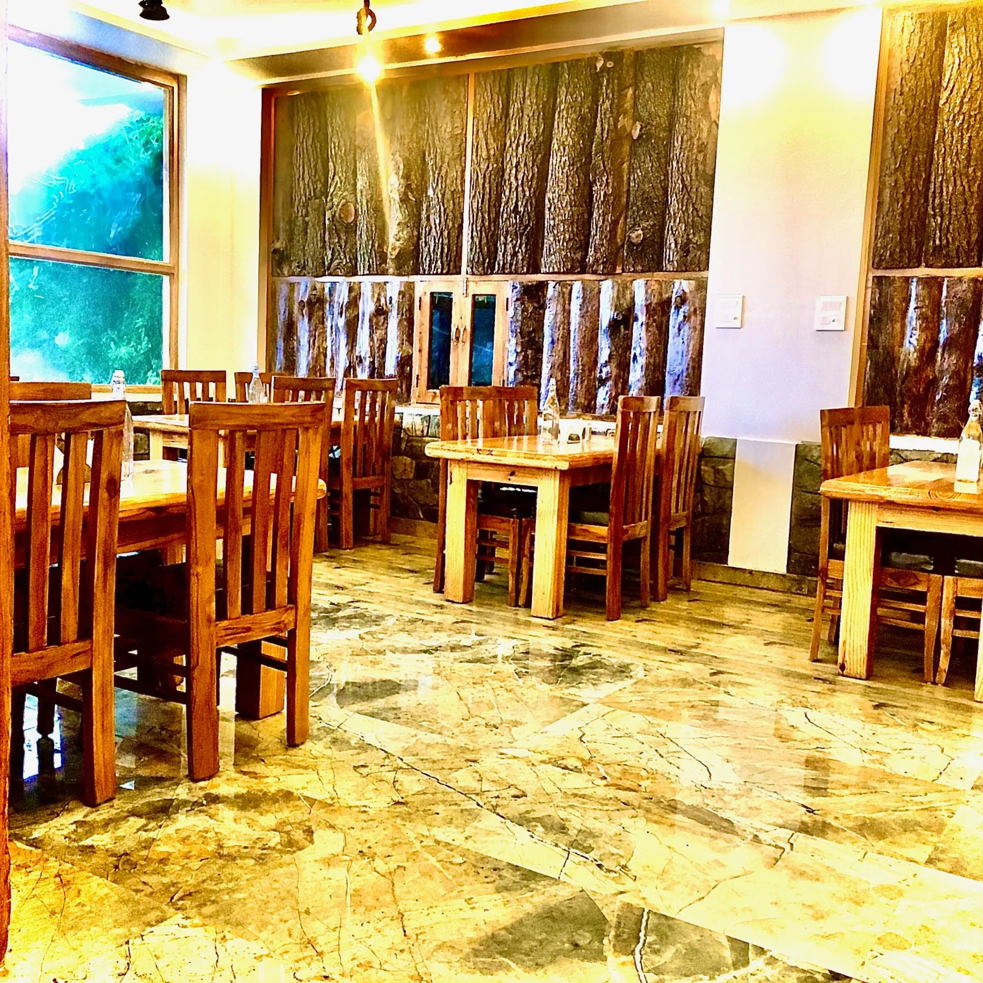 Hotel LA Riqueza Kanatal Restaurant