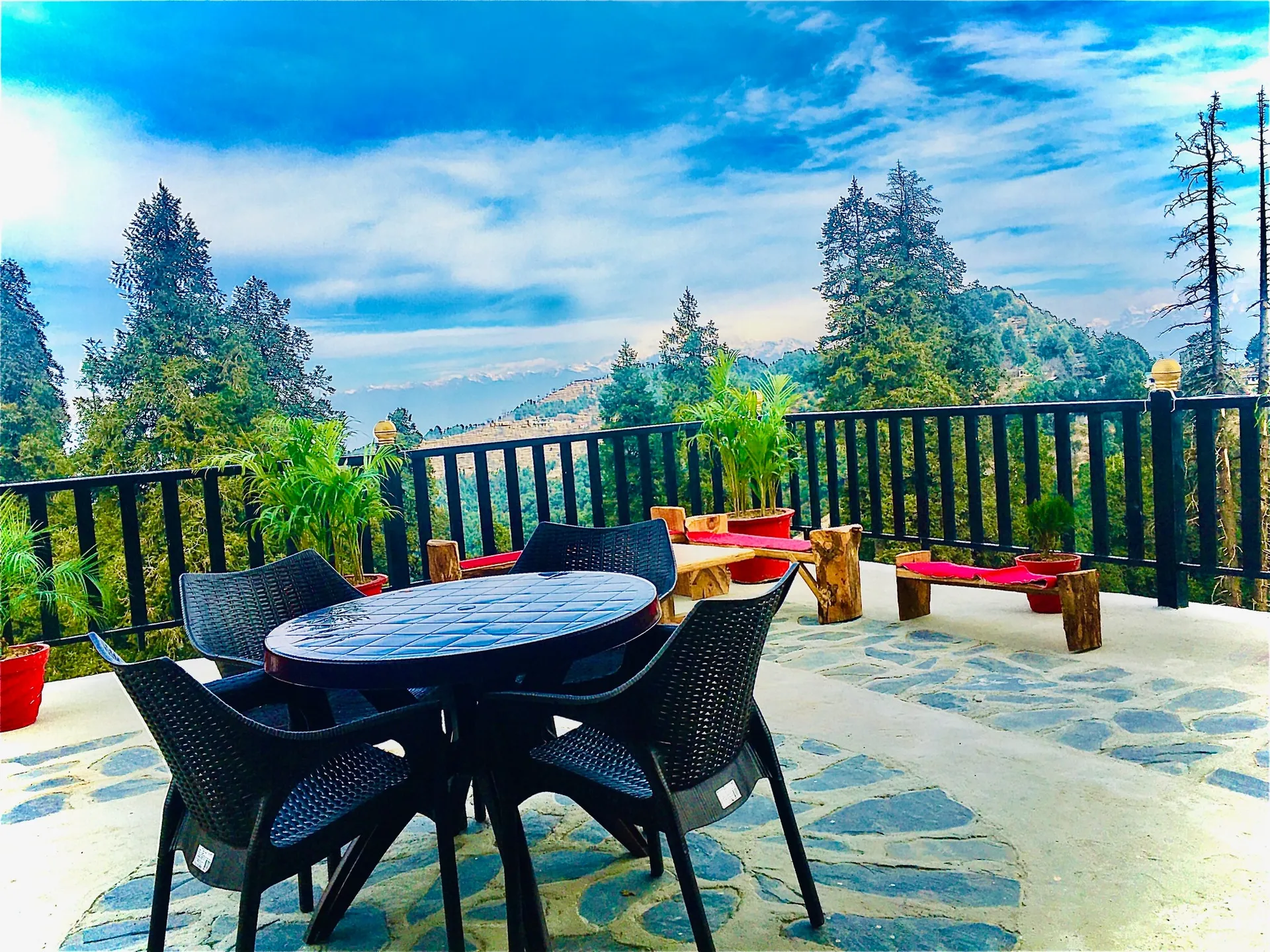 Hotel LA Riqueza Kanatal Restaurant