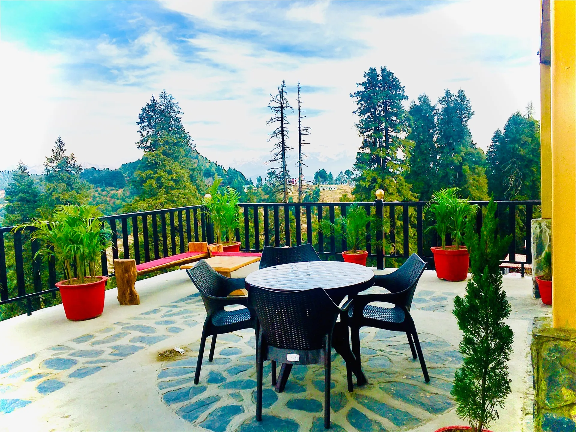 Hotel LA Riqueza Kanatal Restaurant