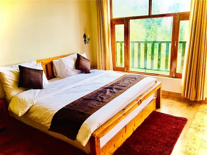 Hotel LA Riqueza Kanatal Room