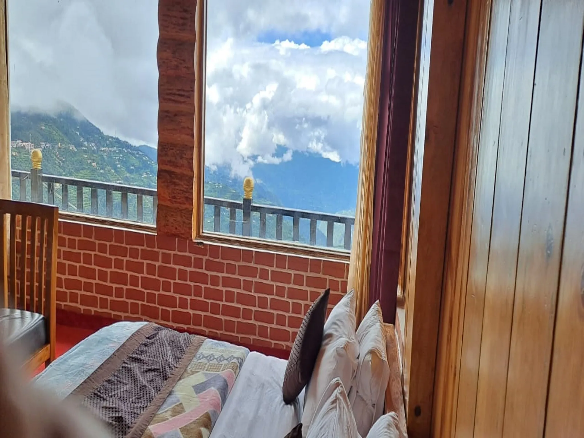 Hotel LA Riqueza Kanatal Room