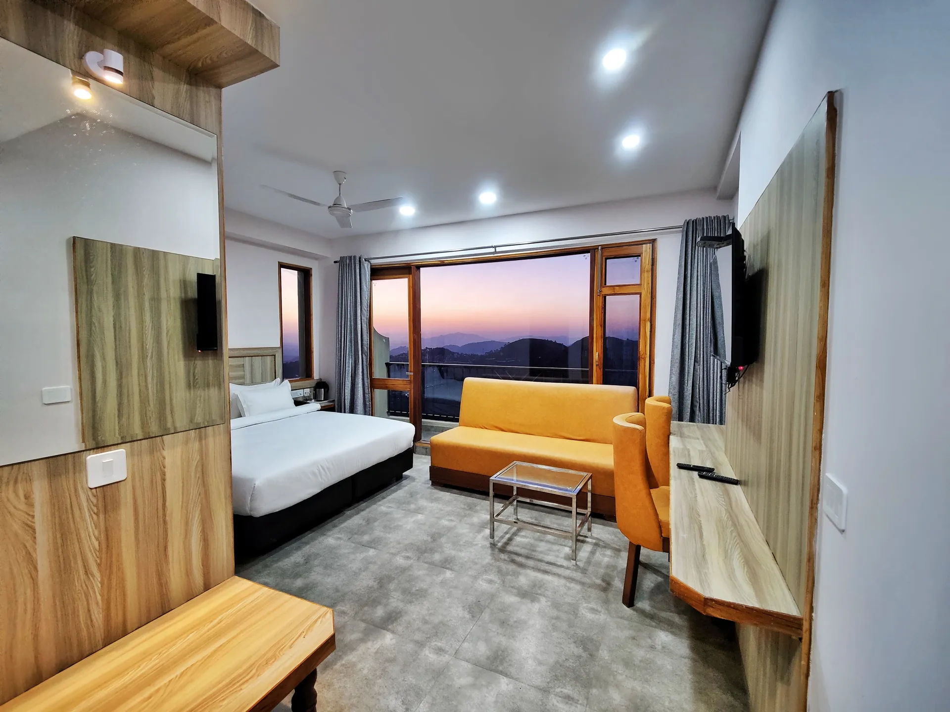 Rock Castle Inn By DLS Hotels Common Area