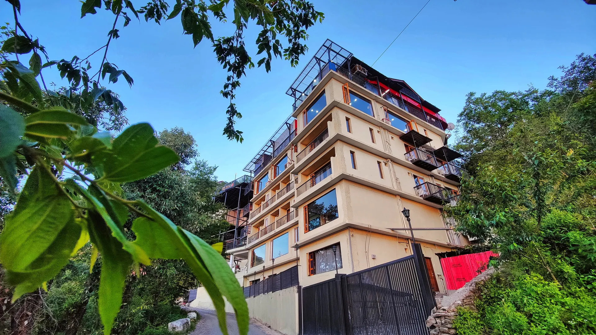 Rock Castle Inn By DLS Hotels Others