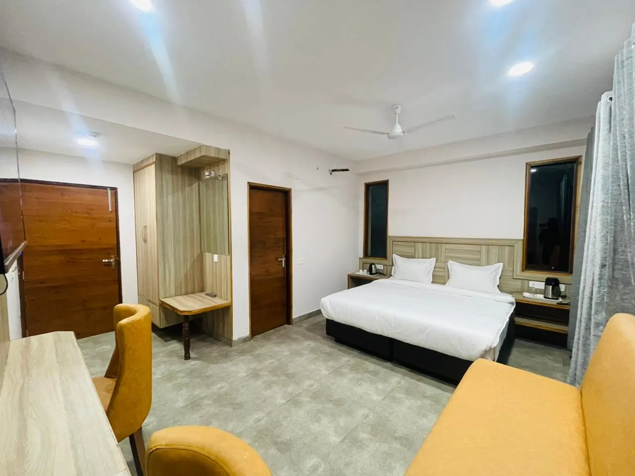 Rock Castle Inn By DLS Hotels Room
