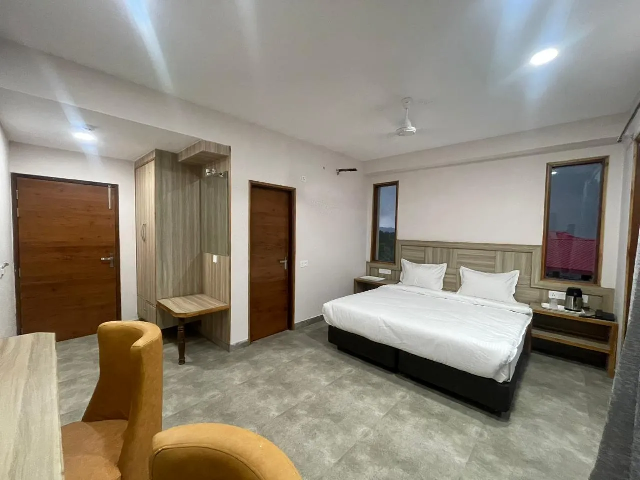 Rock Castle Inn Room