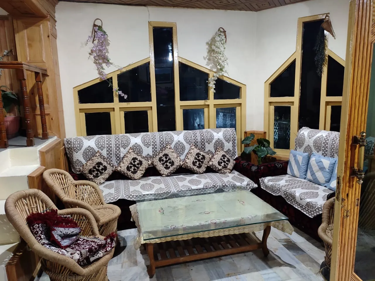 Hotel Anupam Kasol Common Area