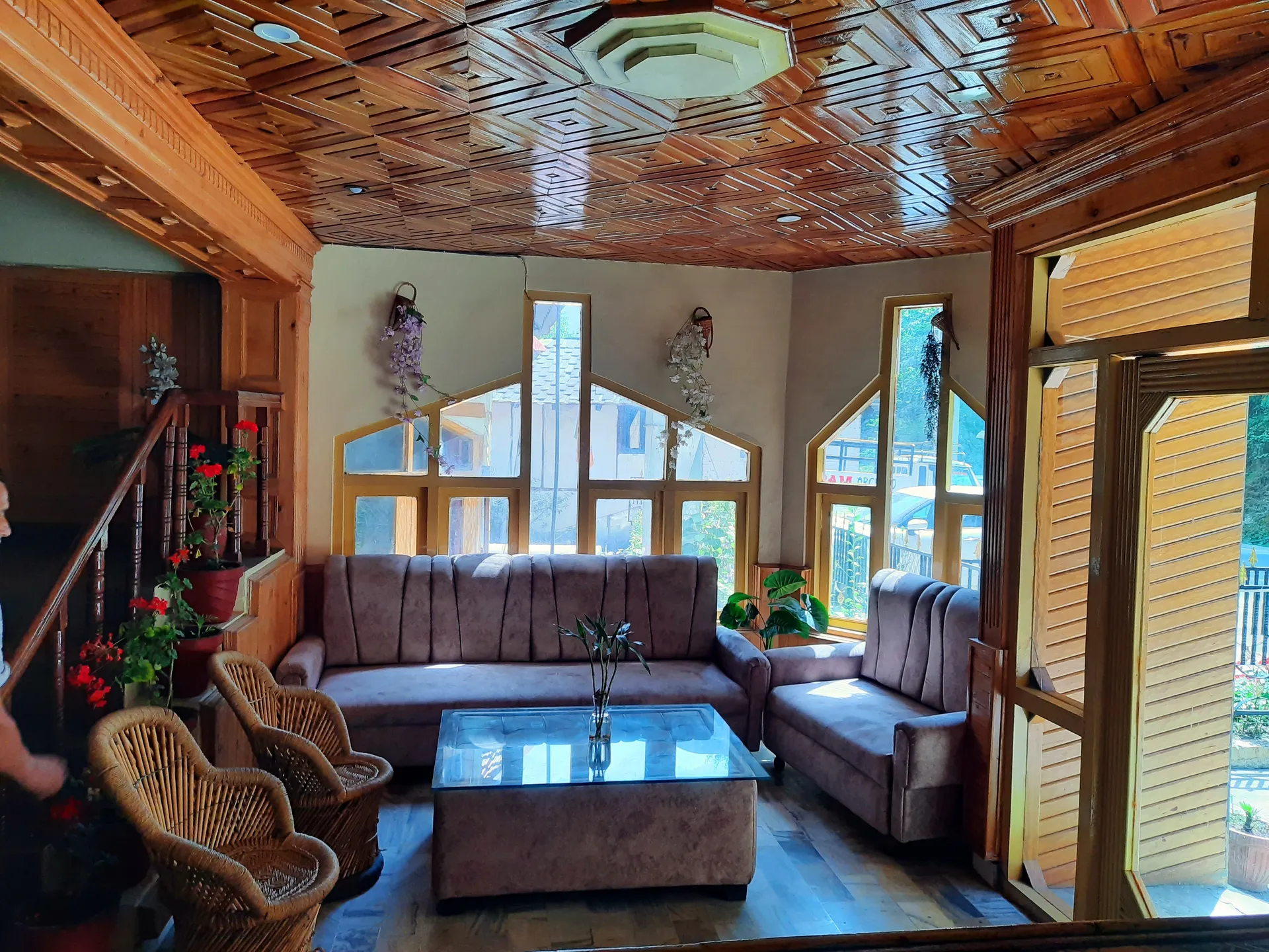 Hotel Anupam Kasol Entrance