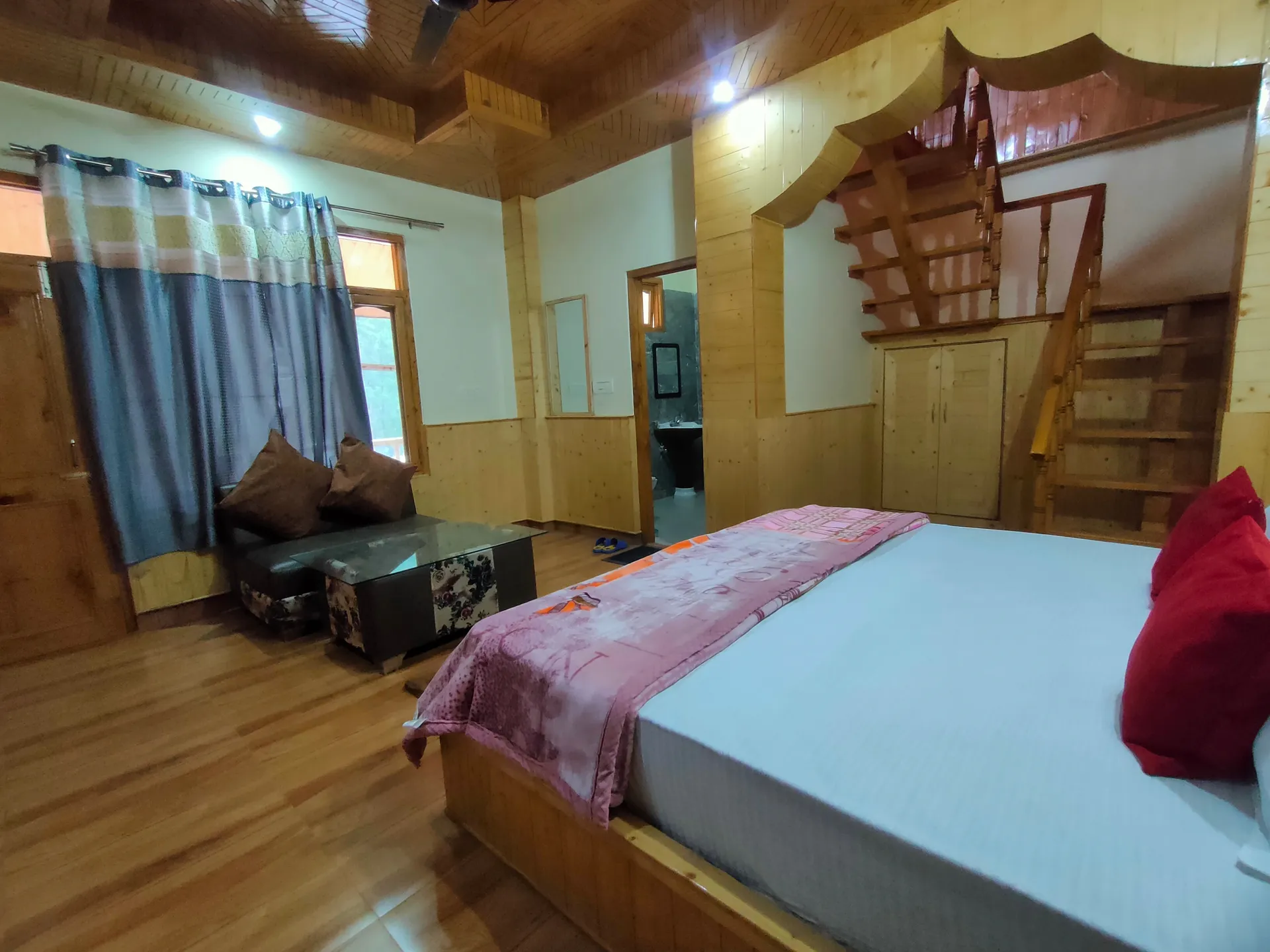 Hotel Anupam Kasol Room