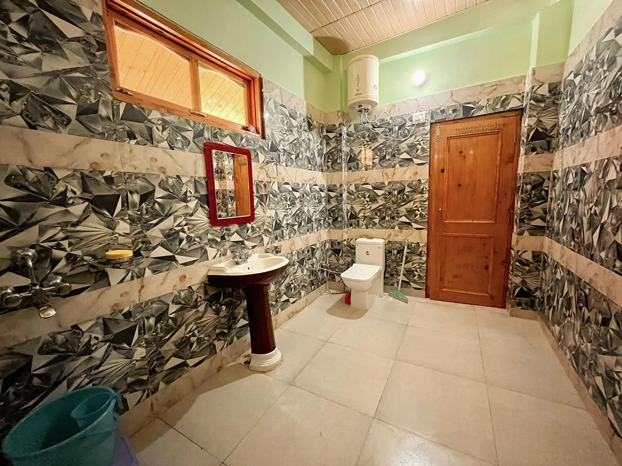 Hotel Anupam Kasol Room