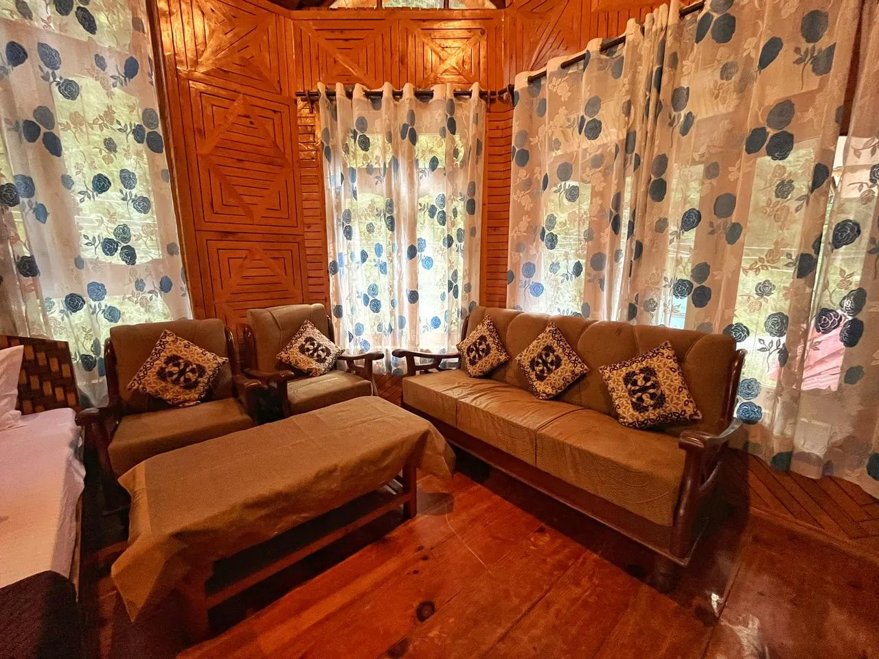 Hotel Anupam Kasol Room