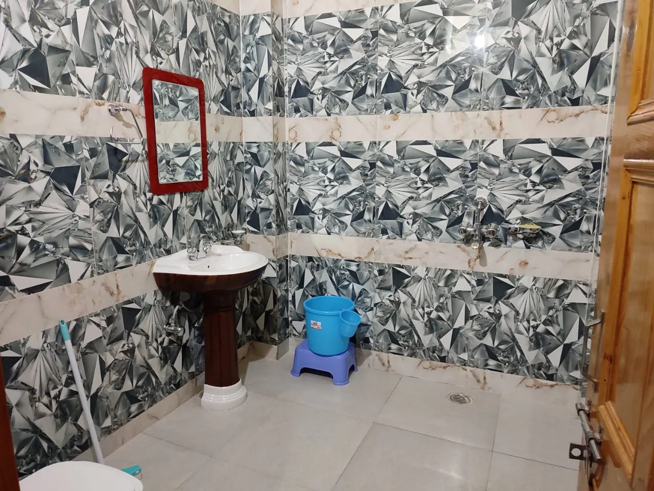 Hotel Anupam Kasol Room