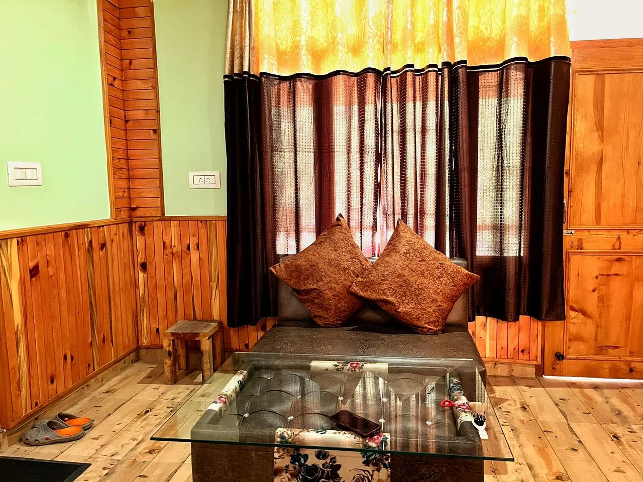 Hotel Anupam Kasol Room