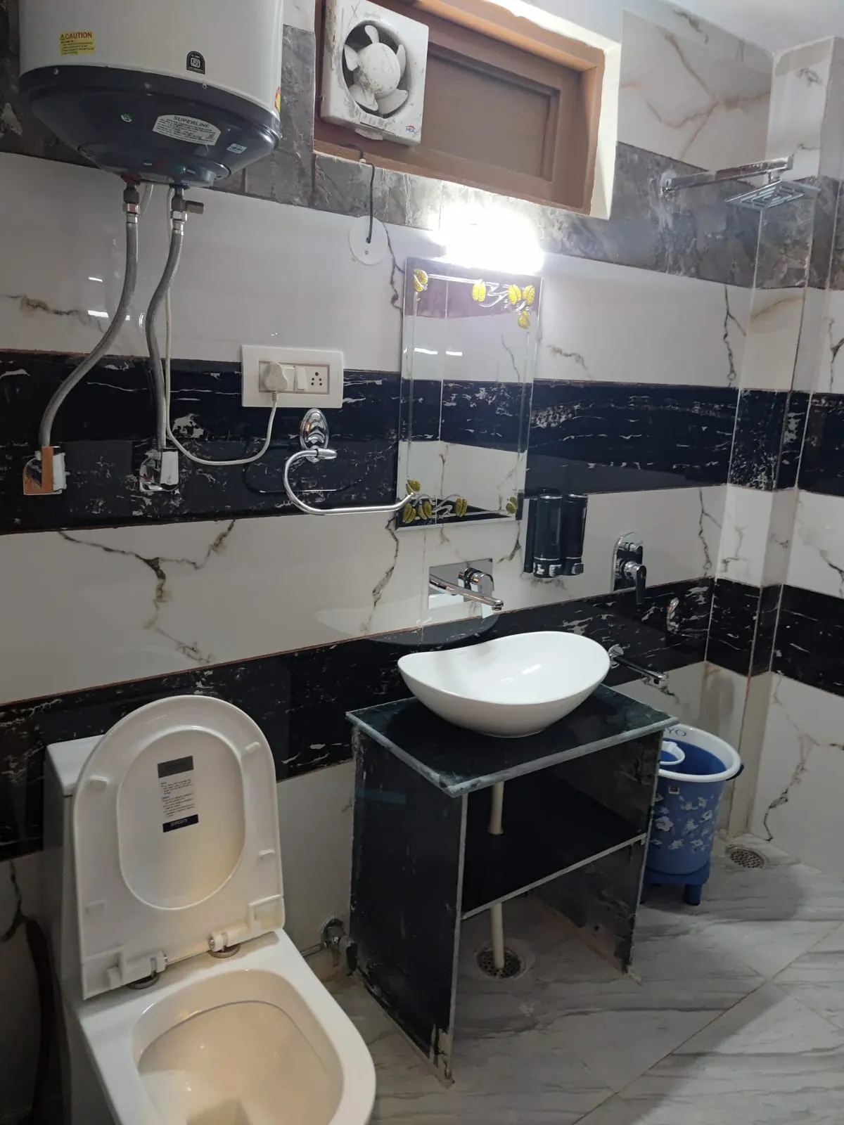Hotel Anupam Kasol Washroom