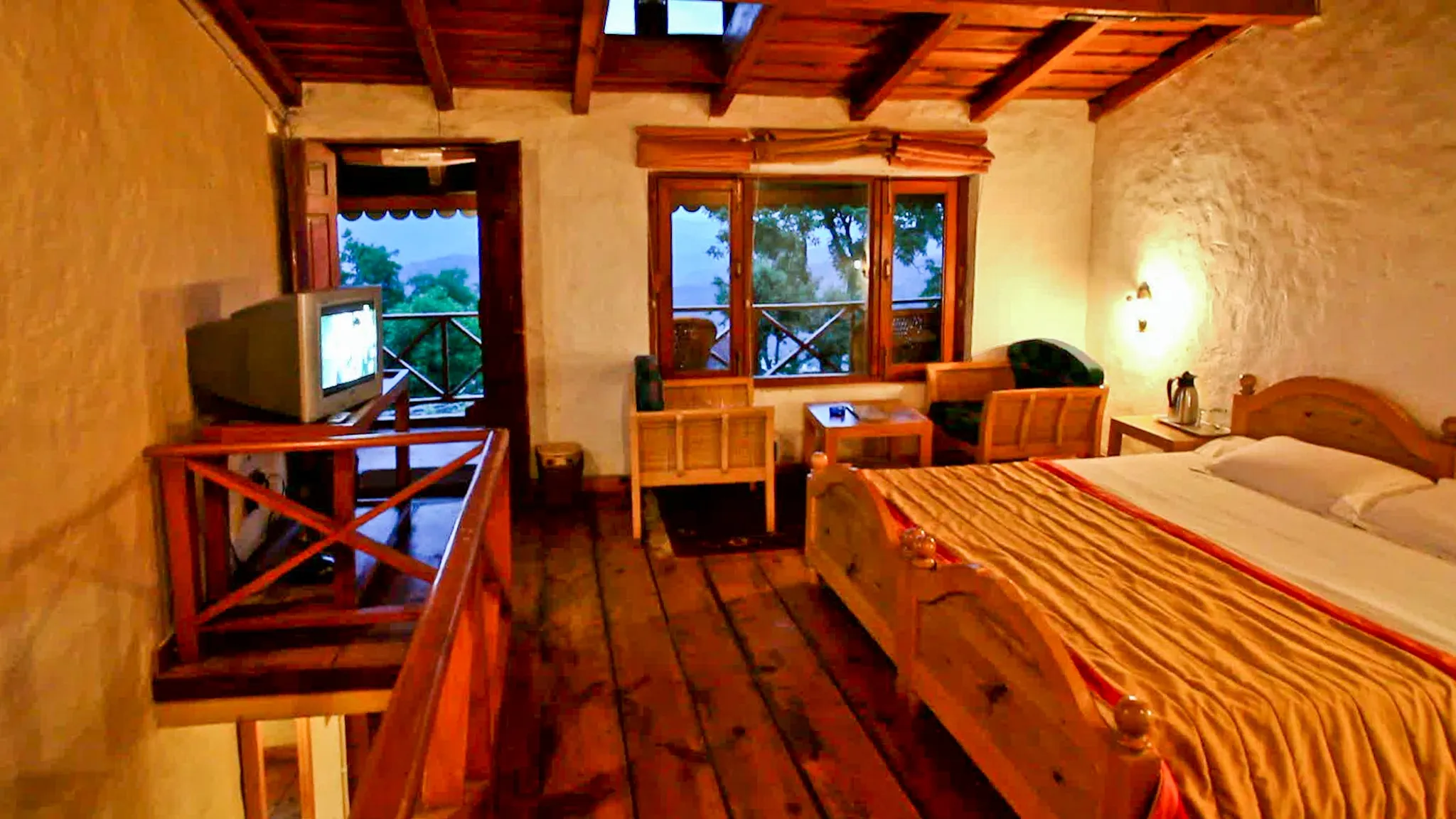 Chevron Eco Lodge Room