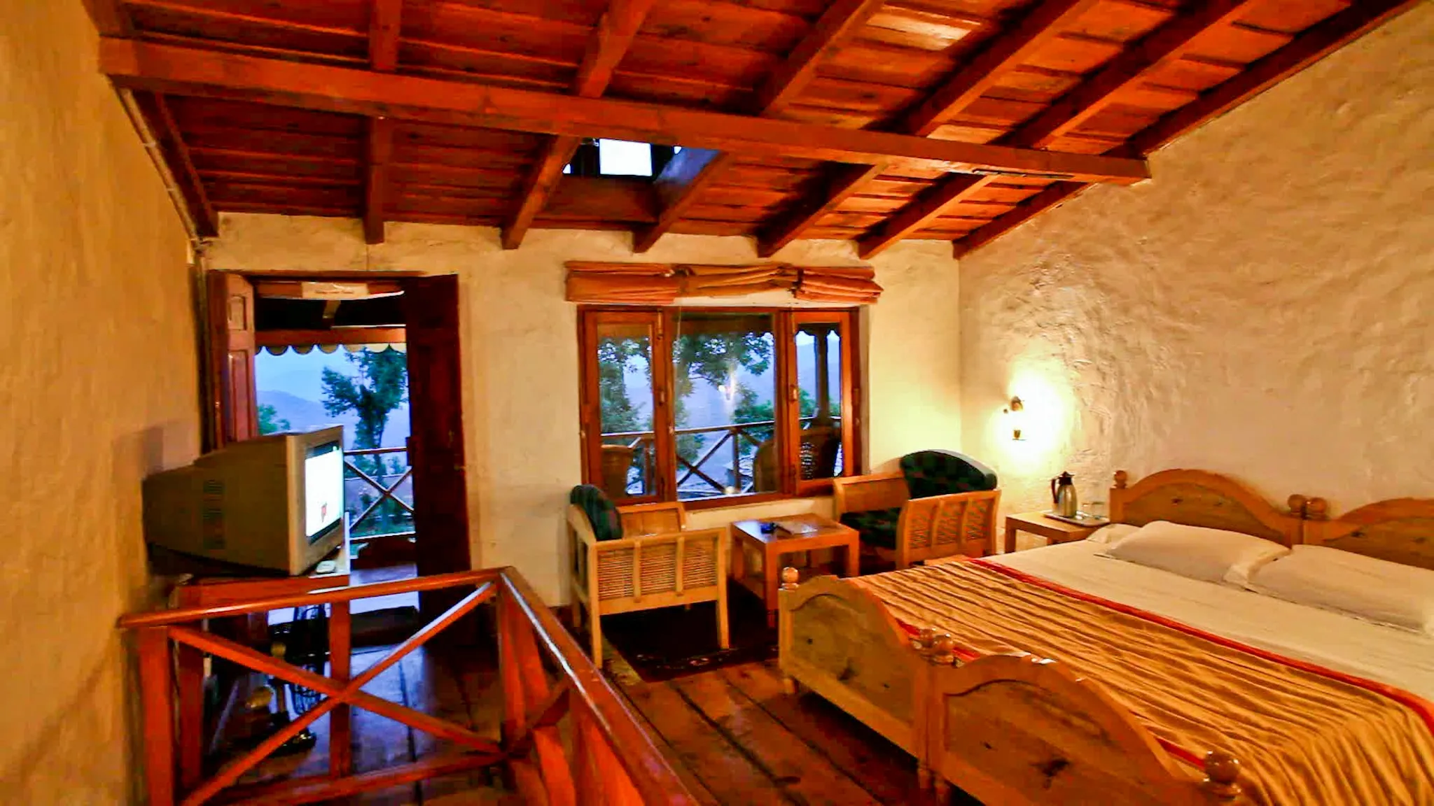 Chevron Eco Lodge Room