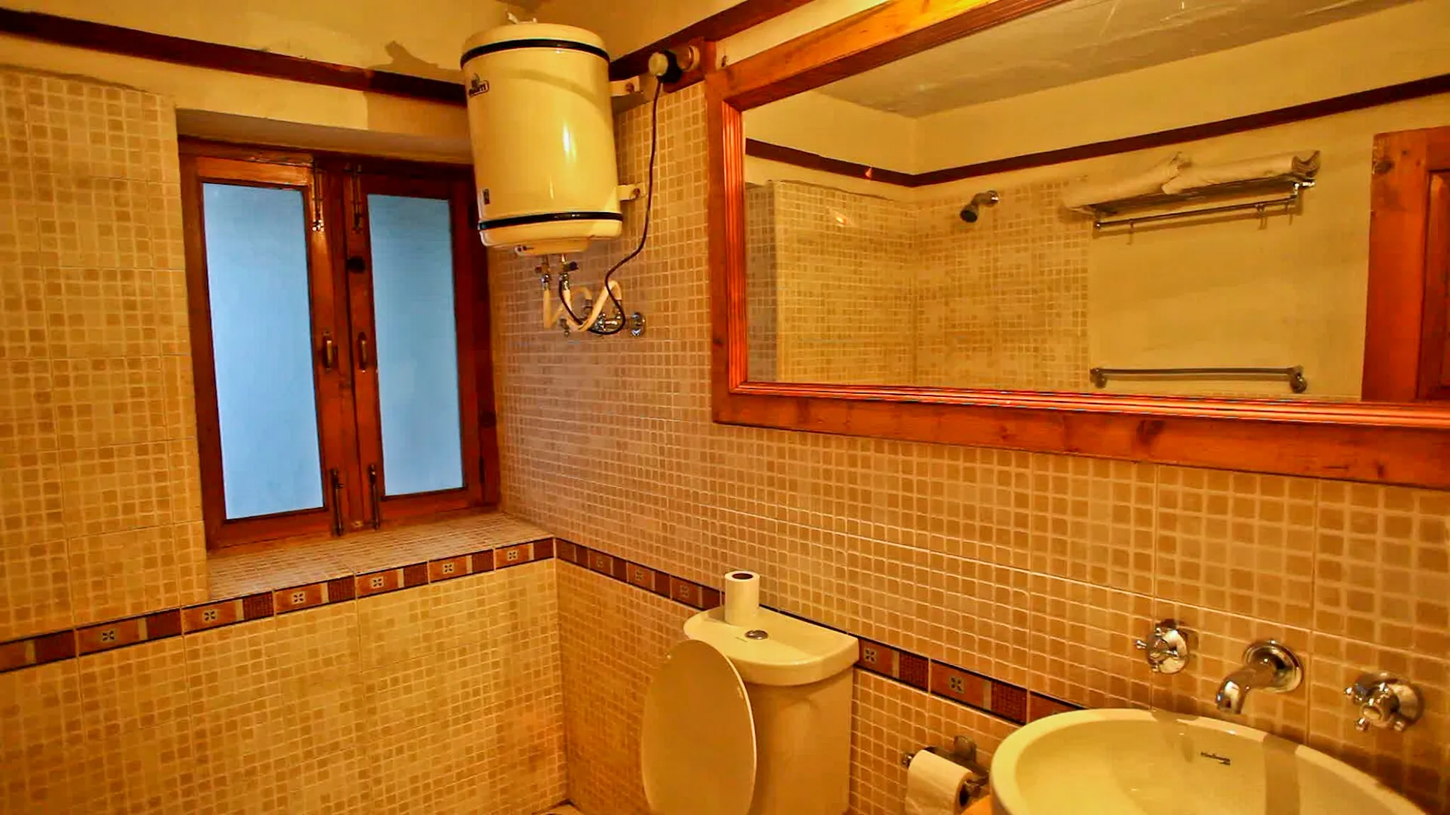Chevron Eco Lodge Room