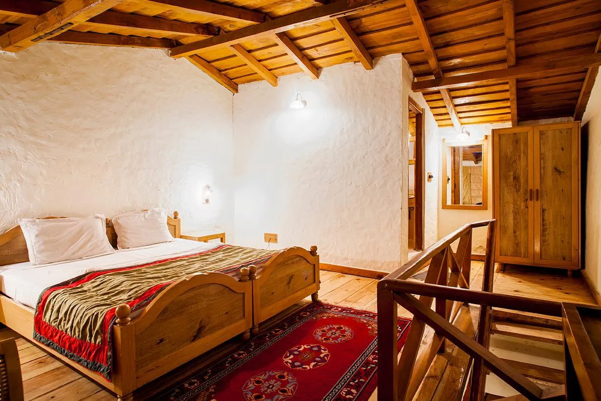 Chevron Eco Lodge Room