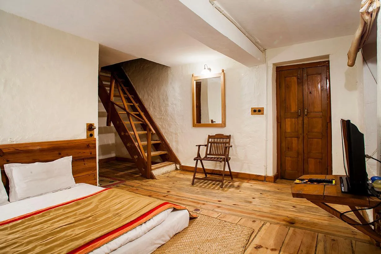 Chevron Eco Lodge Room