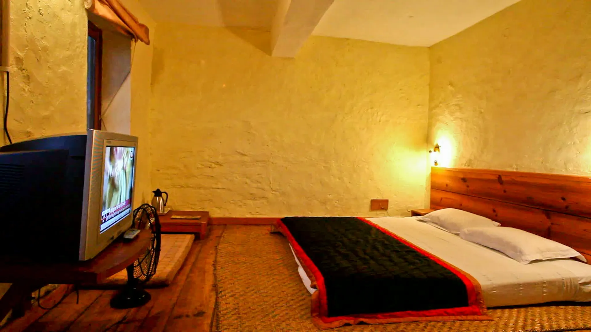 Chevron Eco Lodge Room