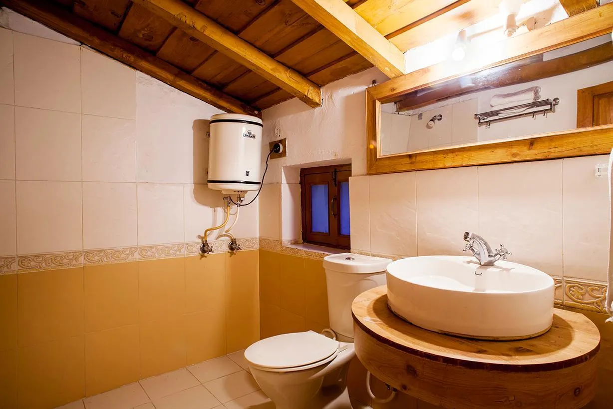 Chevron Eco Lodge Room
