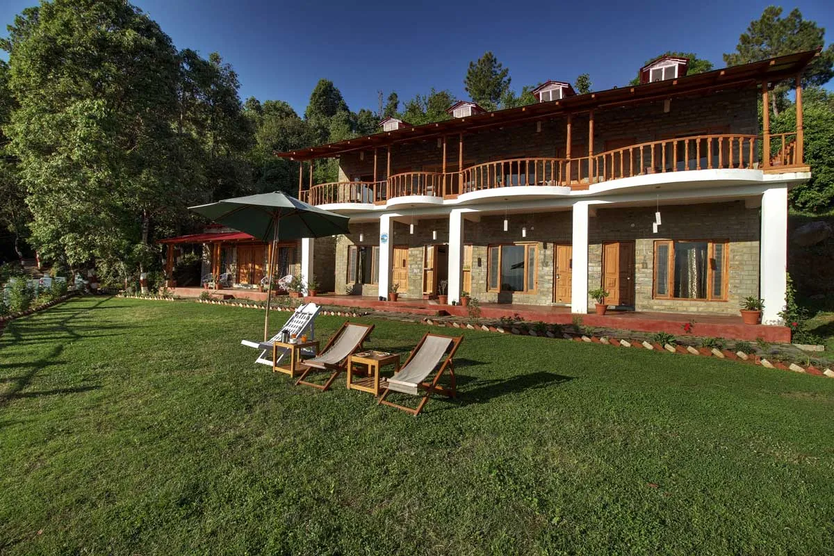 Hotel Chevron Mountain Villa Facade