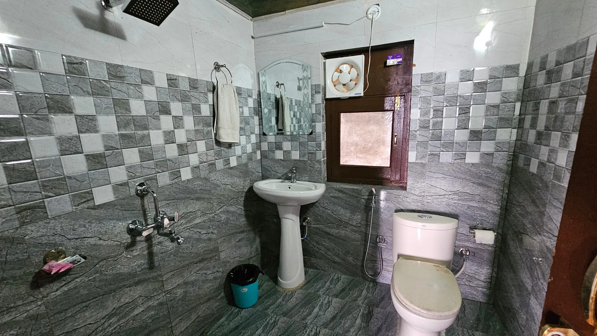 Hotel Chevron Mountain Villa Washroom